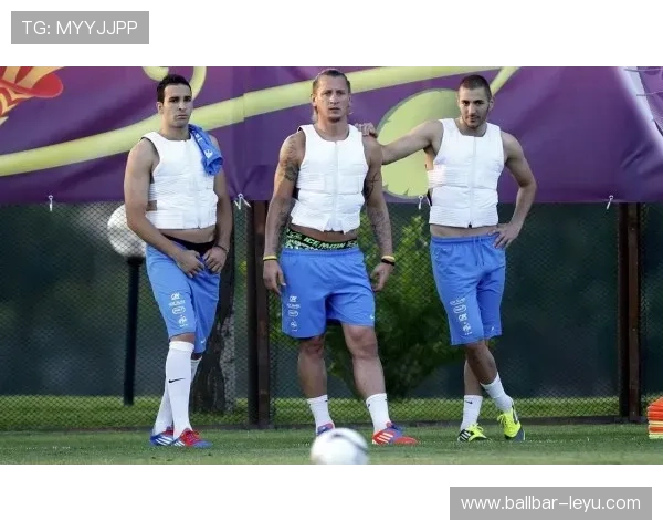 亨利：法国足球传奇再度回顾辉煌岁月