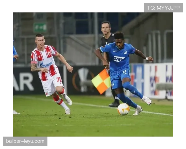 德甲前锋保·阿达姆近期表现稳健 德甲前锋保·阿达姆近期表现稳健