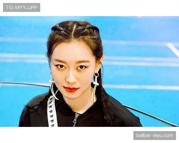 孙一文训练完直接啃鸡腿？这反差谁看了不迷糊